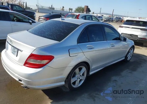 2011 Mercedes-Benz C 300 Sport из США, поврежденный, VIN WDDGF5EB8BA419432